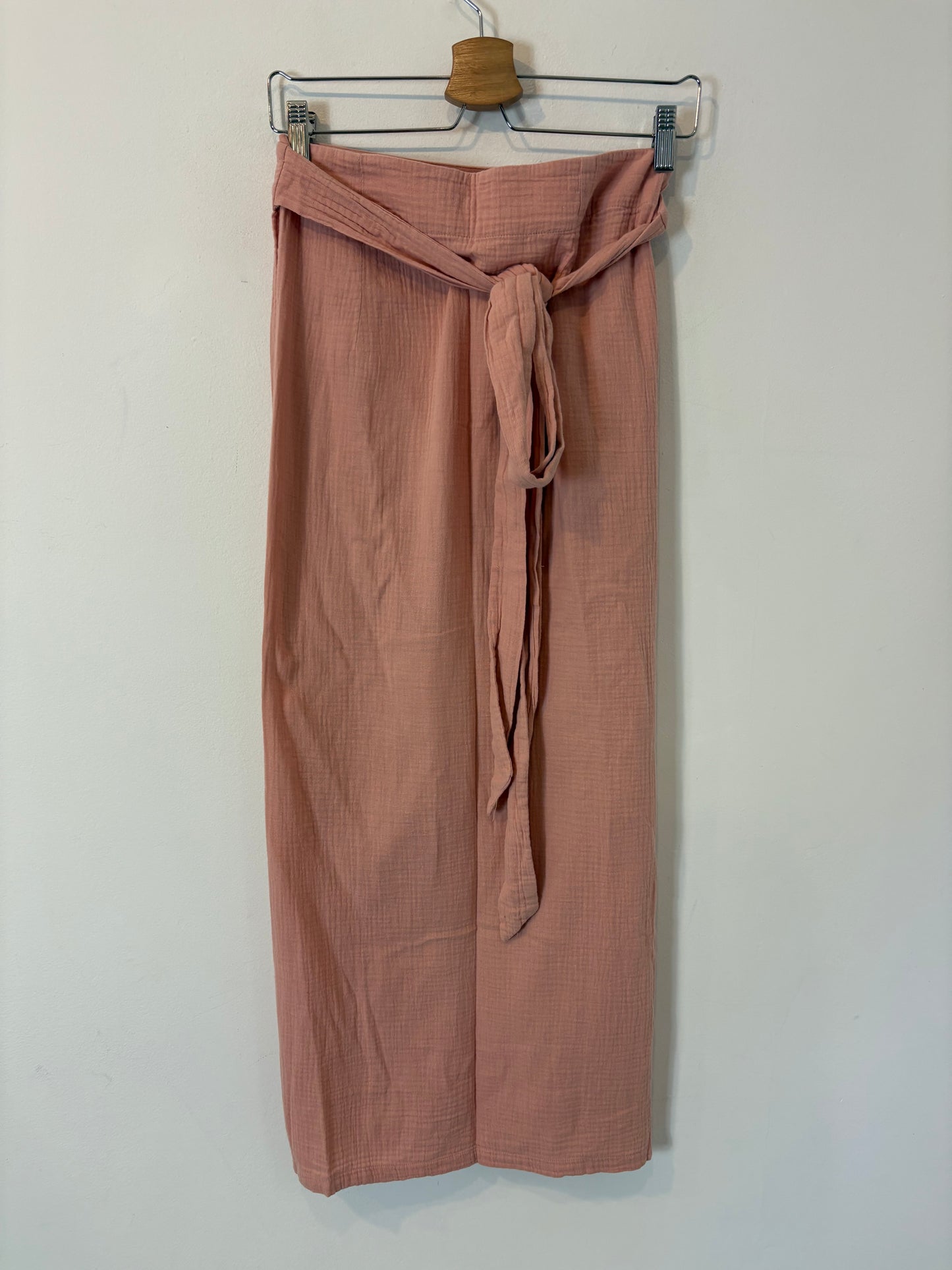 MARIA DE LA ORDEN. Falda pareo rosa cruzada T.m