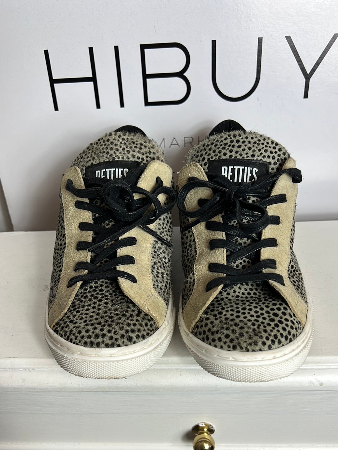 BETTIES. Zapatillas textura print. T 39