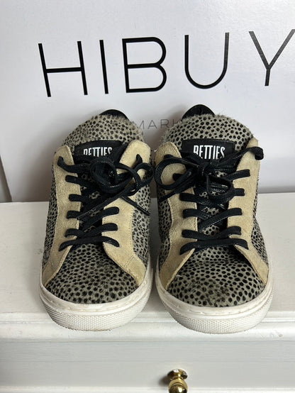 BETTIES. Zapatillas textura print. T 39