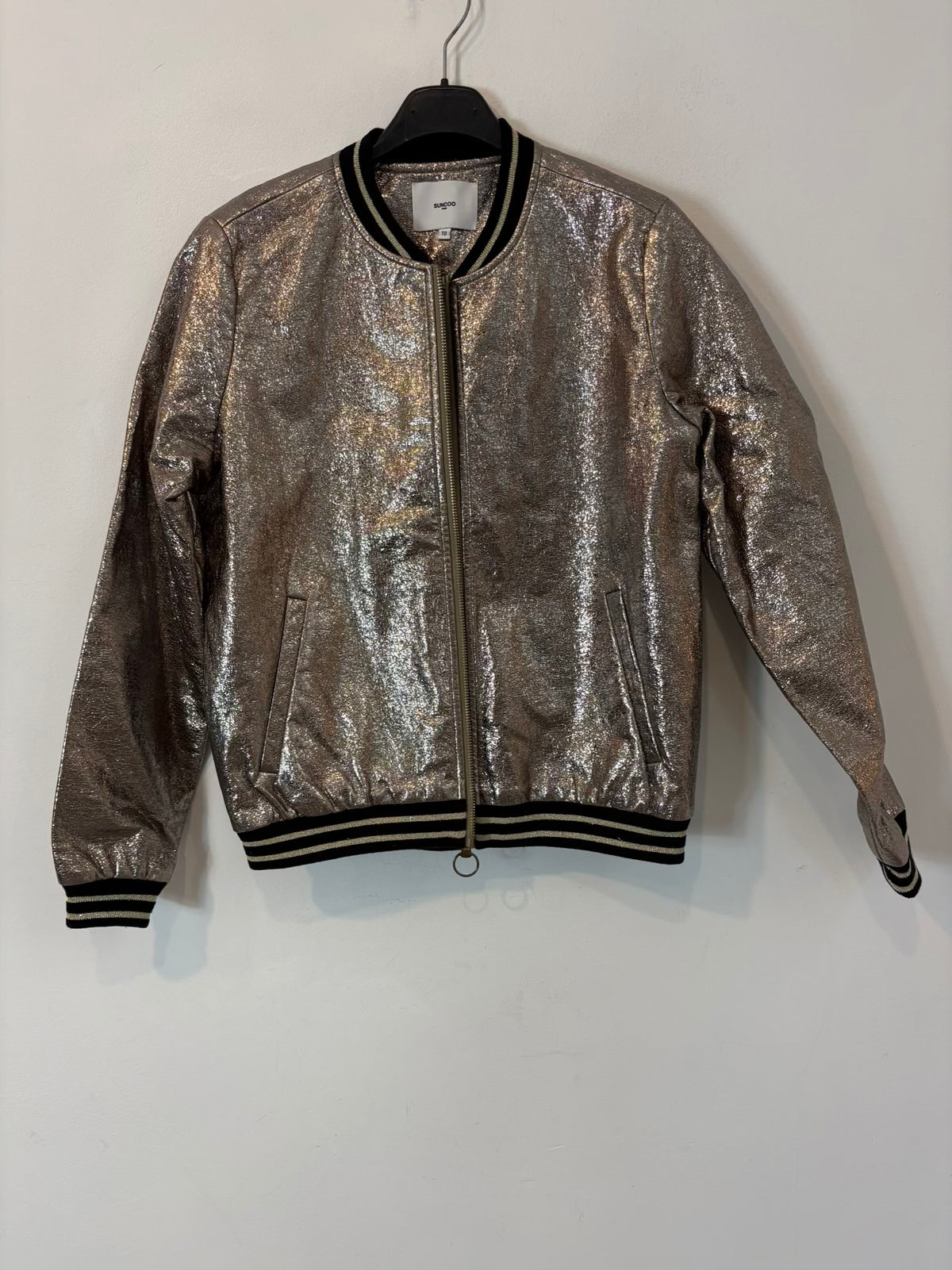 SUNCOO. Bomber metalizada