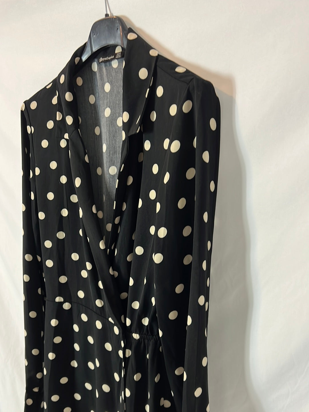 STRADIVARIUS. Mono corto efecto vestido lunares. T S