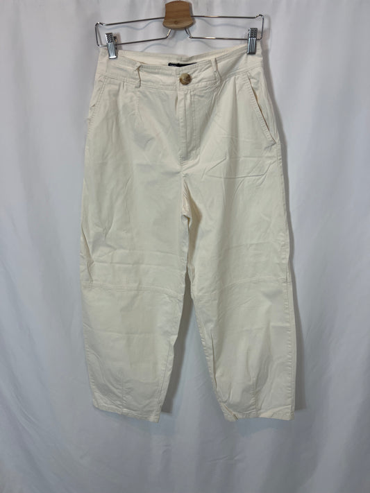 ZARA. Pantalón slouchy blanco. T S