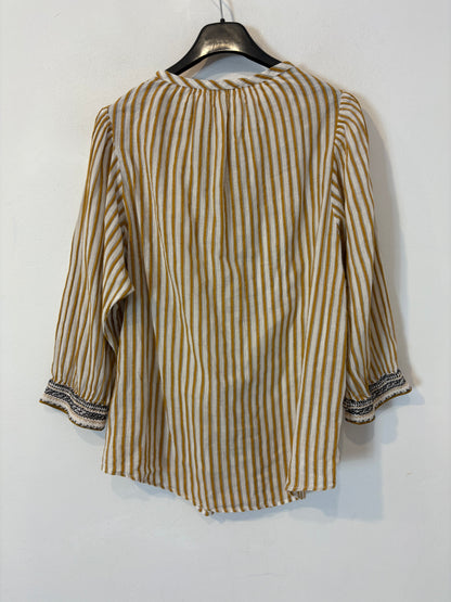 SESSÚN. Blusa rayas detalle puños
