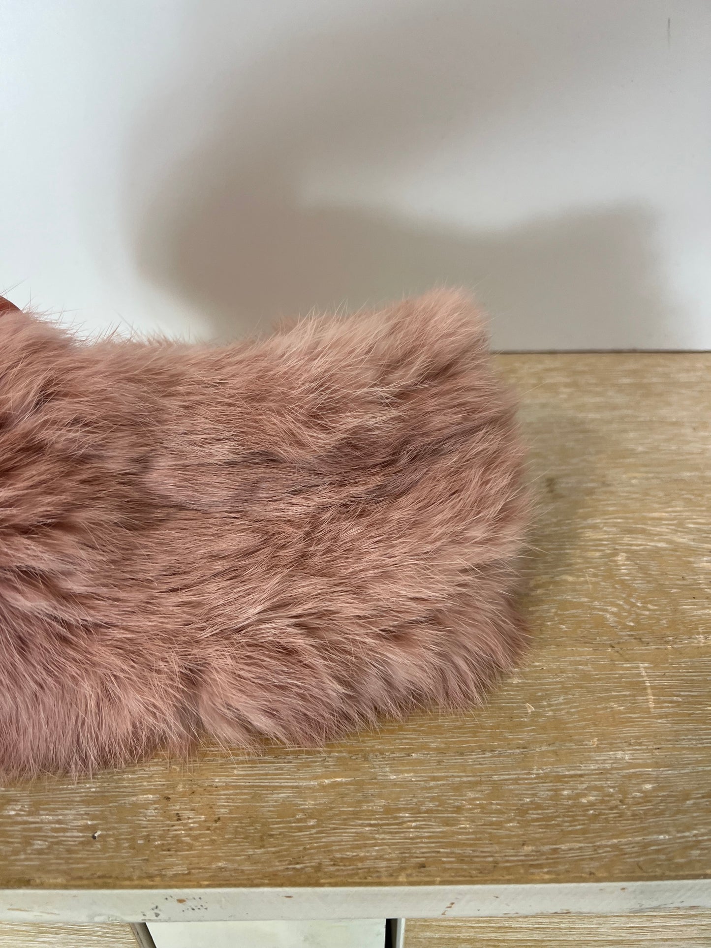 OTHERS. Natural hair/neck accessory