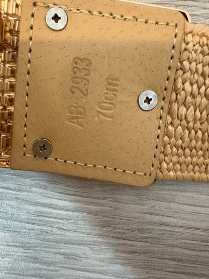 OTRAS. Cinturón rafia elastico hebilla dorada