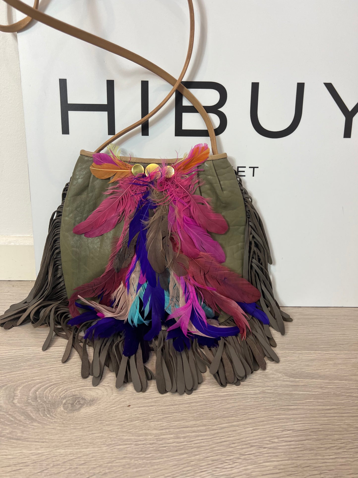 INTROPIA. Bolso piel plumas y flecos