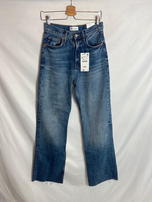 ZARA. Denim pata ancha recto. T 36
