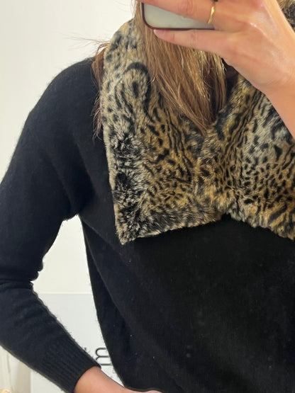 ZARA. Cuello pelo animal print