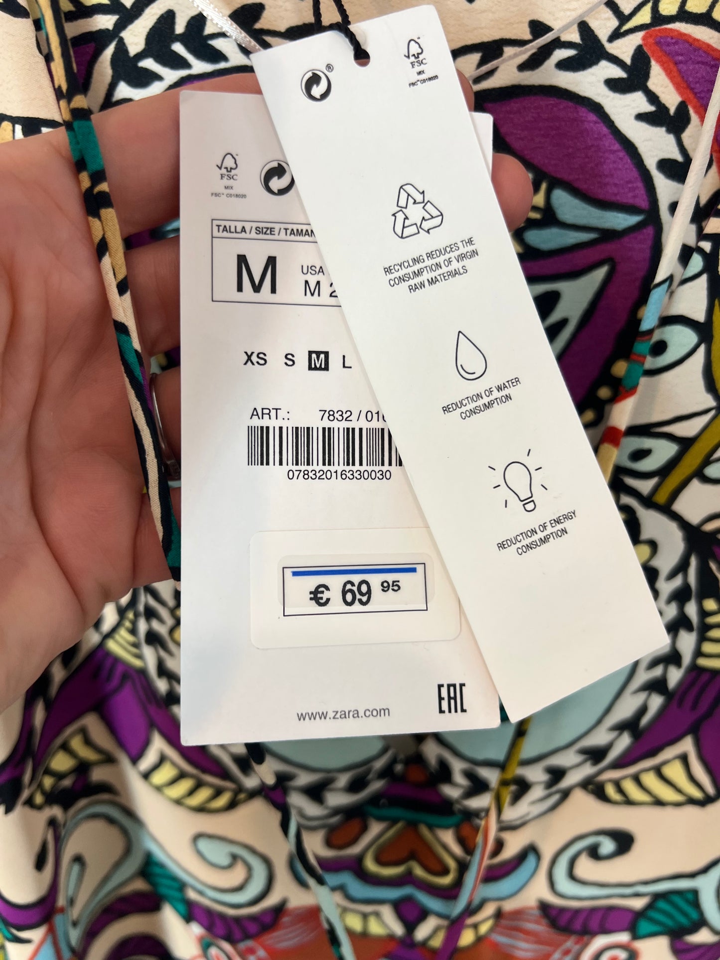 ZARA. Vestido largo estampado estilo túnica. T M