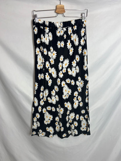 SFERA. Falda midi negra margaritas. T L
