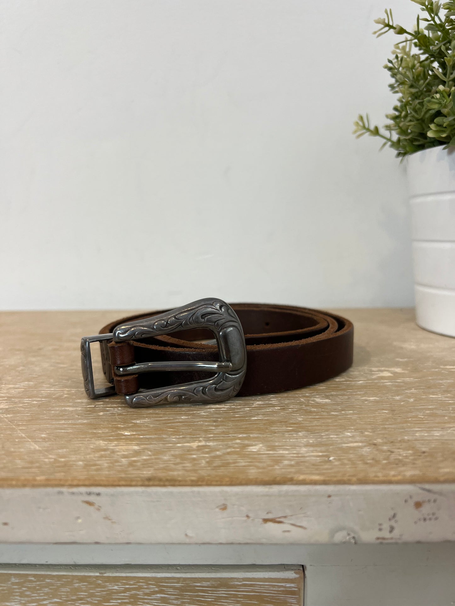OTHERS. Brown leather belt. TS/M