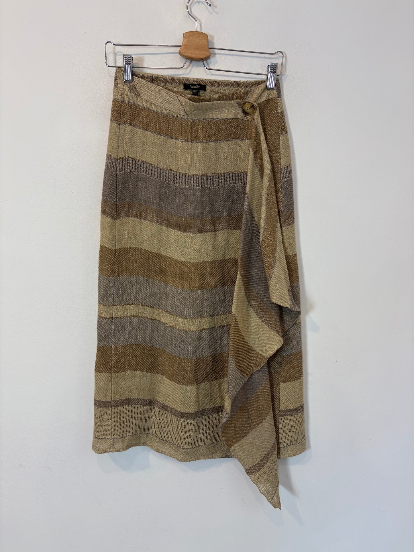 MASSIMO DUTTI. Falda de lino midi rústica rayas