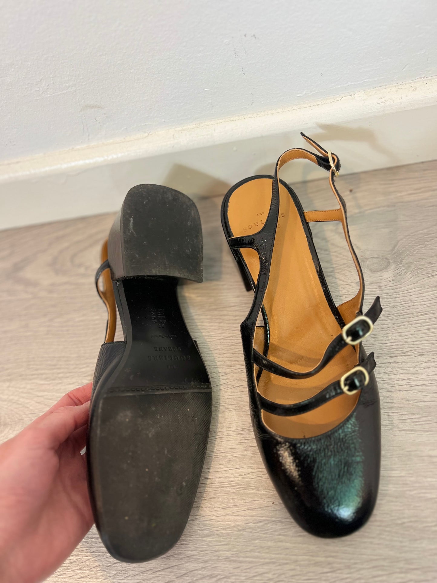 SÉZANE. Black buckle shoes. Size 38