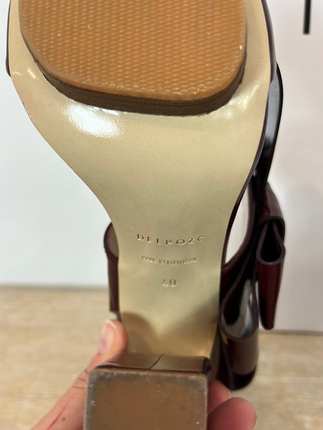 DEL POZO. Burgundy bow sandals, size 40