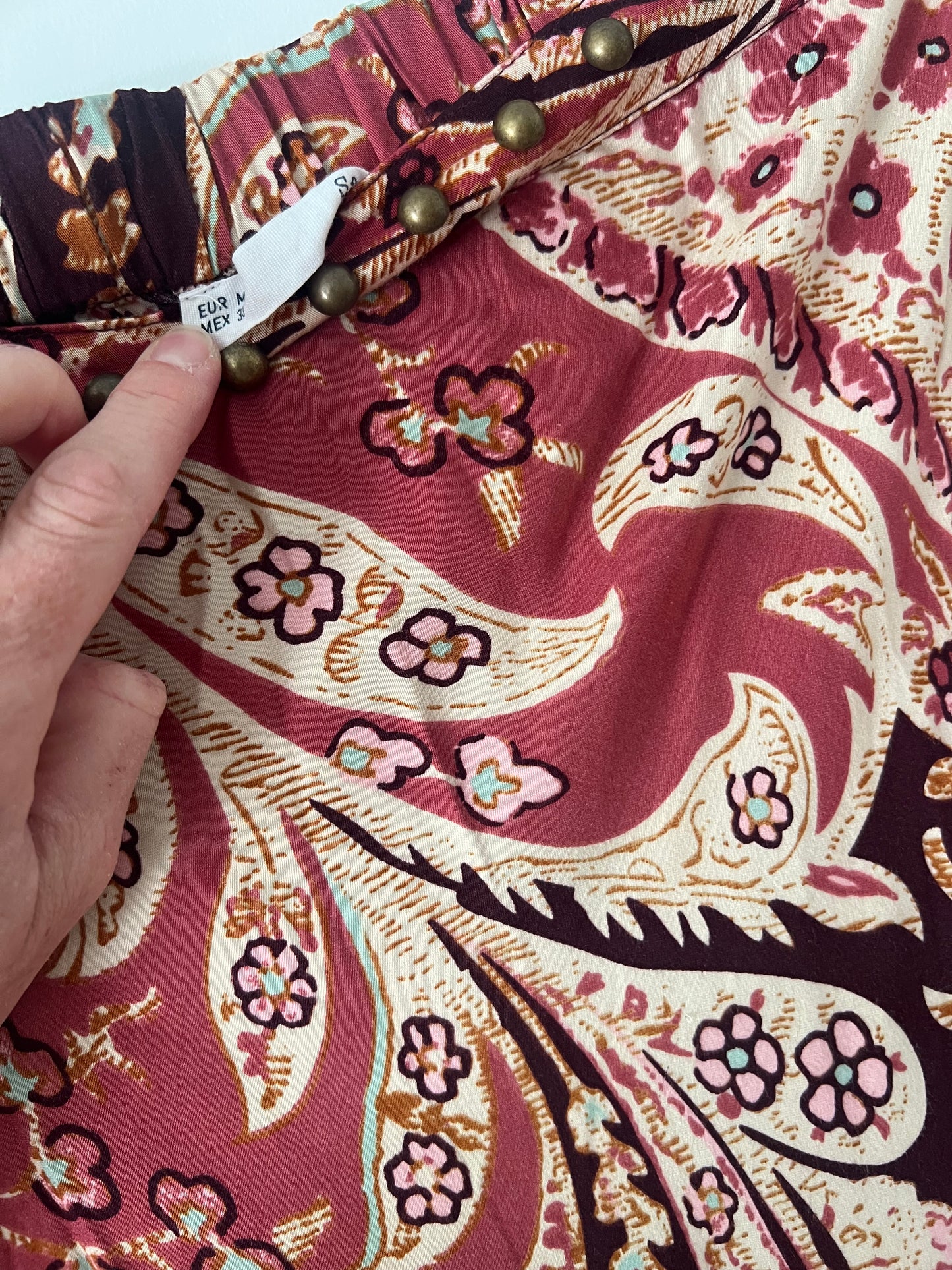 SFERA. Falda midi estampada
