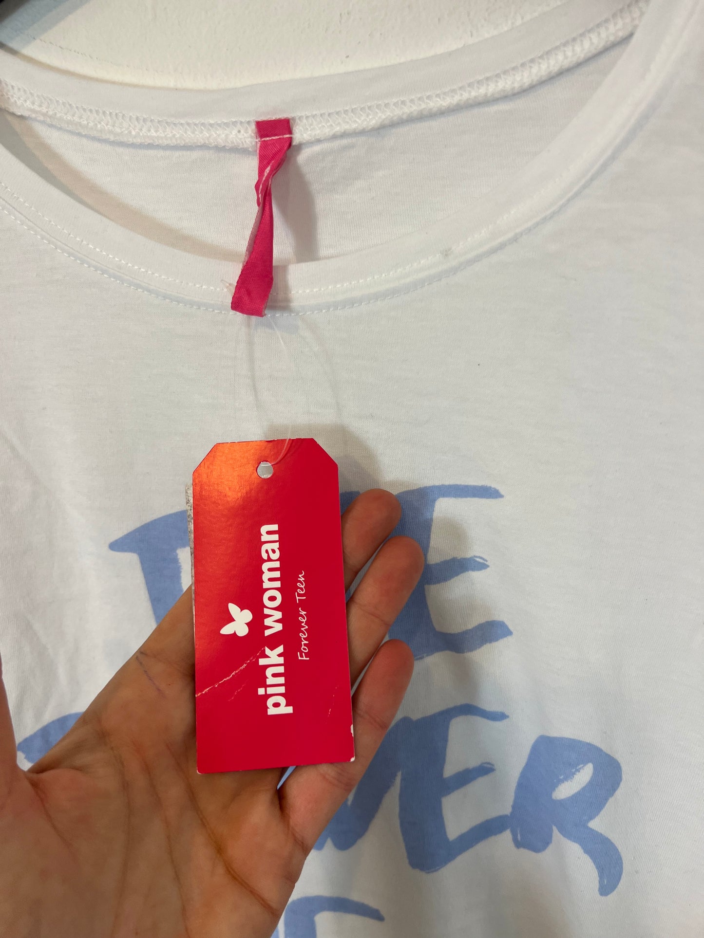 PINK WOMAN. camiseta blanca "the power" T.m