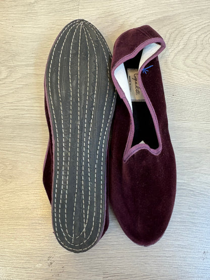 CAPULETTE. Venecianas terciopelo berenjena. T 41