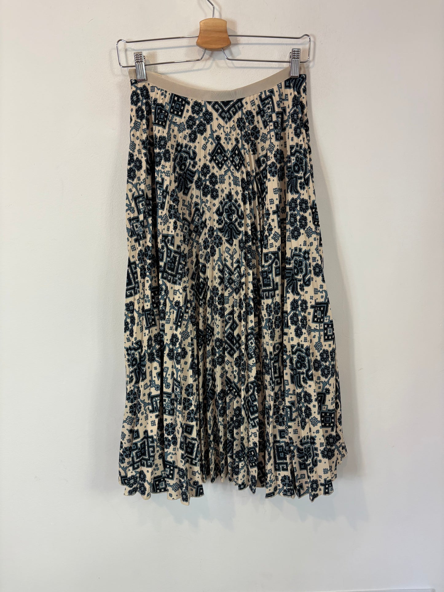 VANESSA BRUNO. Falda midi plisada estampada azules