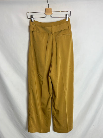 SFERA. Flowy, pleated mustard trousers. Size 36