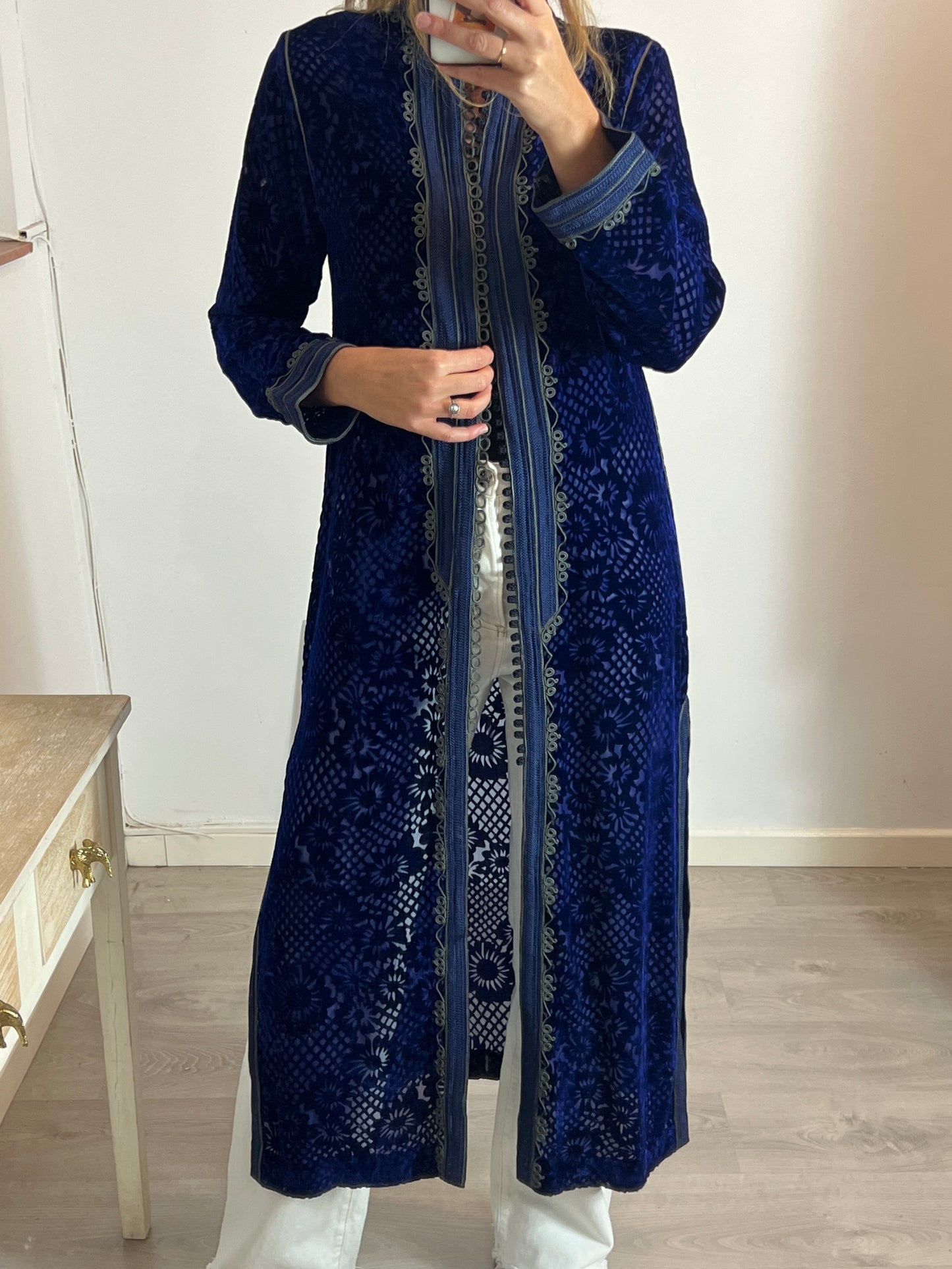 CHEZ BELHAJ. Kimono terciopelo marroquí. T M