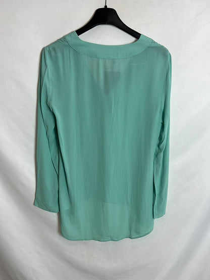 ZARA. Asymmetrical light green blouse. T XS