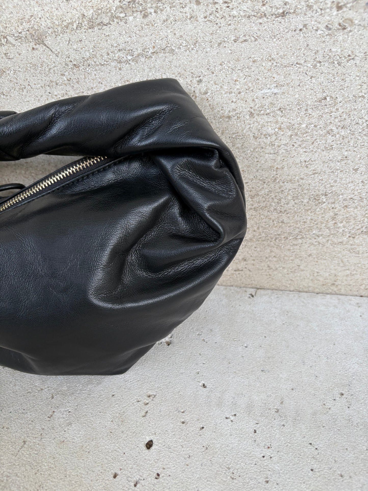 PARFOIS. Bolso negro mini