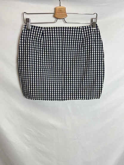 EASY WEAR. Falda corta cuadros vichy azules. T S/M