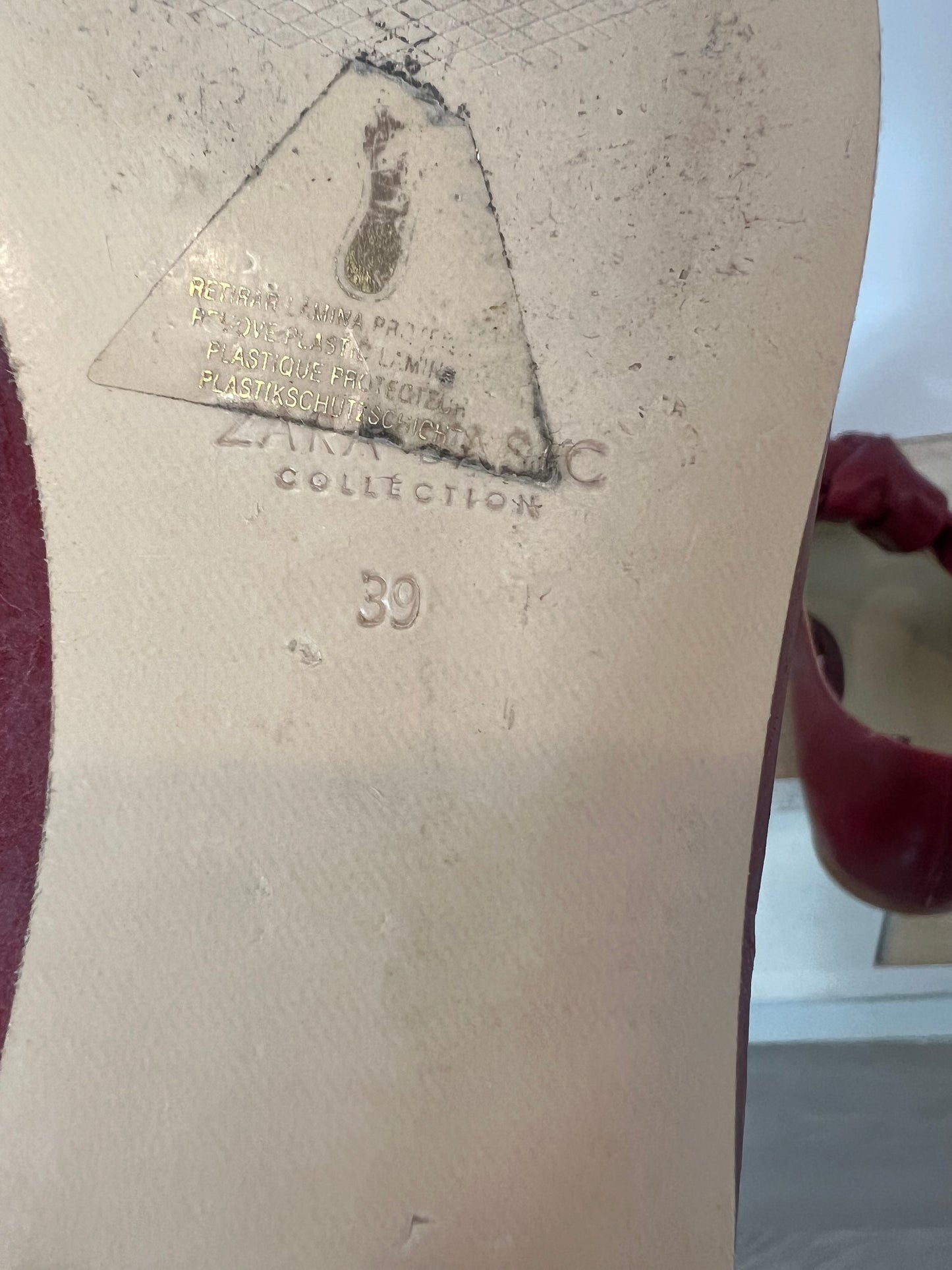 ZARA. Bailarina bureos lazada T.39