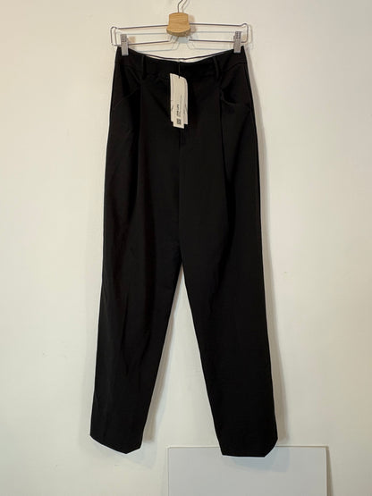 ZARA. Pantalón negro sastre
