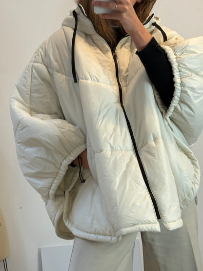 ZARA. Plumas blanco efecto capa