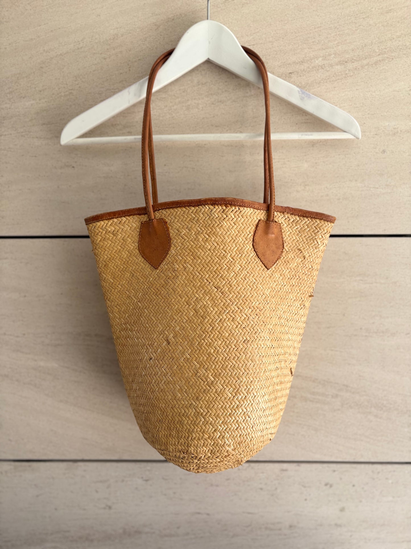 OTRAS. Bolso mimbre hecho mano