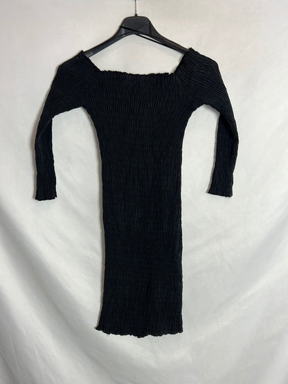 ZARA. Vestido corto entallado nido de abeja. T XS