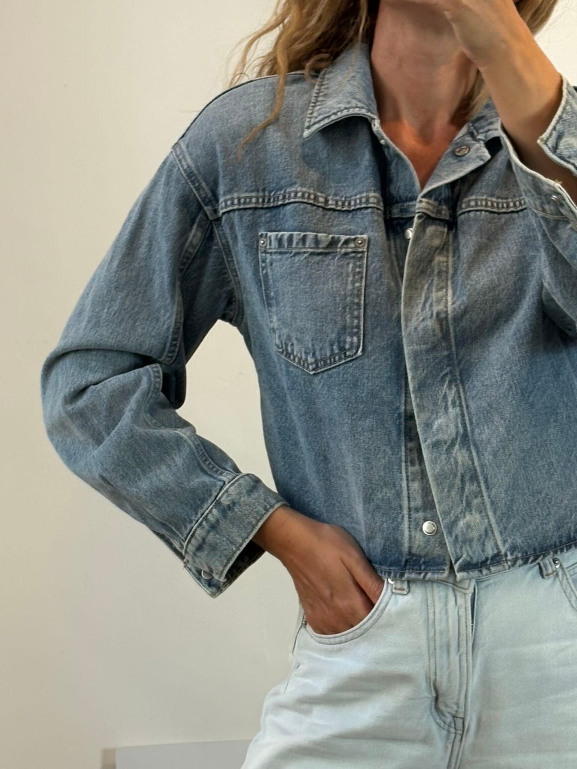 BANANA REPUBLIC. Cazadora denim bolsillos