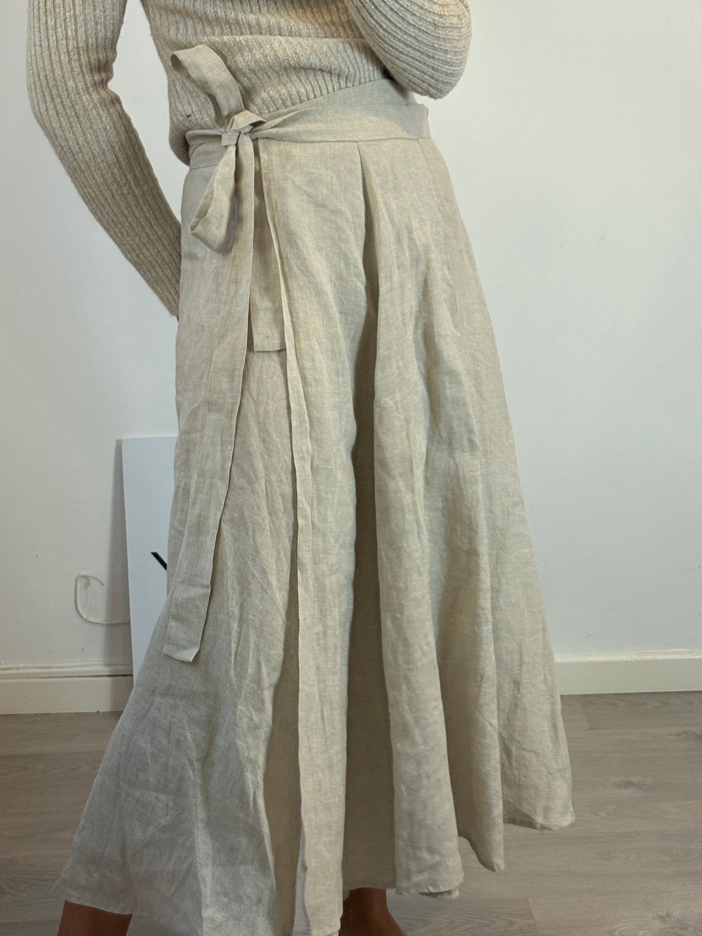 SON FINESTRA MENORCA. Falda pareo larga lino beige. TU