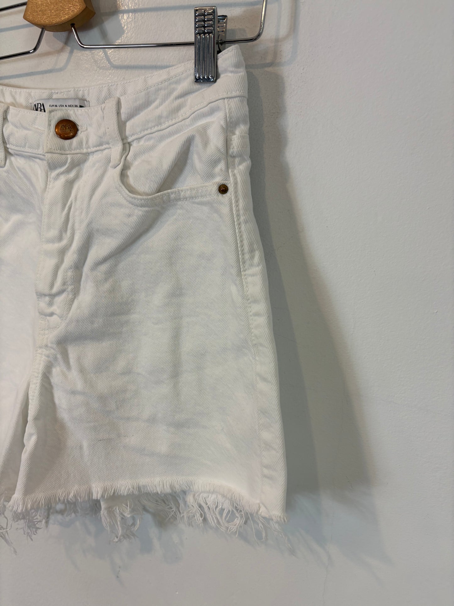 ZARA. White fringed shorts, size 36