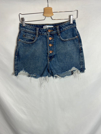 ZARA. Short denim abotonado.  T 36