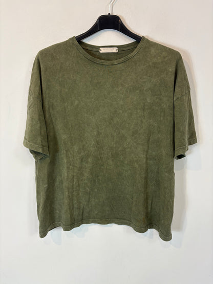 OTRAS. Camiseta verde detalle espalda. T M