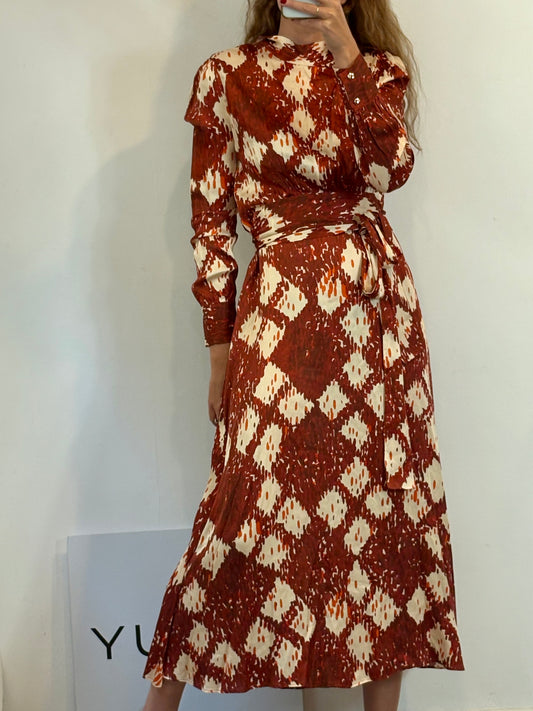 IQ COLLECTION. Vestido fluido estampado lazada