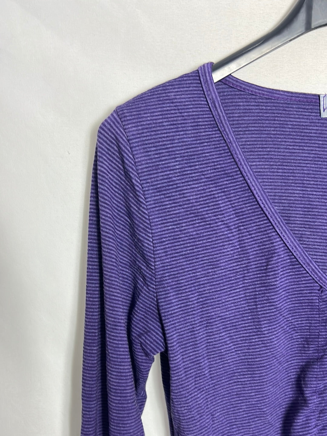 NEW COLLECTION. Top morado rayas T.s