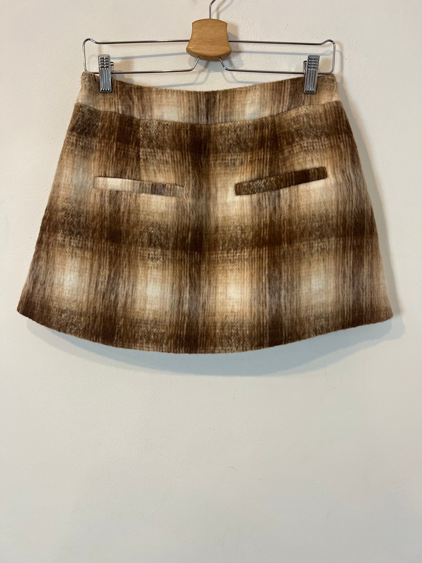 IMAN. White ribbed top Tm