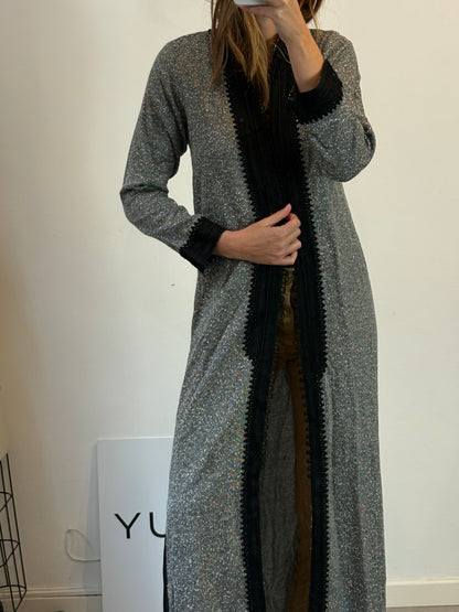 CHEZ BELHAJ. Chaqueta larga/chilaba marroquí