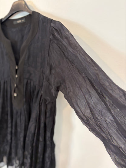 ETRO. Blusa negra con seda. T 42 (38)