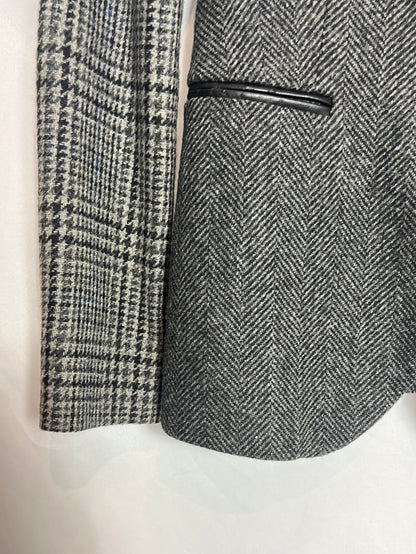 ZARA. Grey herringbone and check blazer. TXS(Tara)i