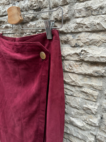 FORTE FORTE. Falda midi piel burdeos