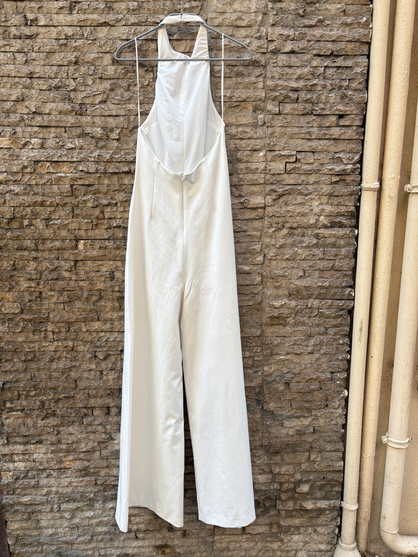 ZARA. Mono largo blanco al cuello