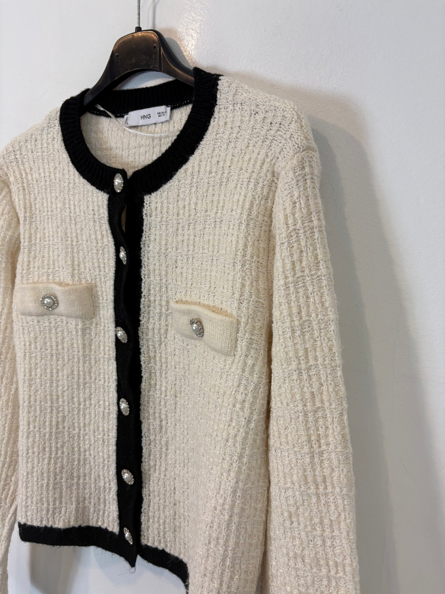 ZARA. Chaqueta punto tweed botones joyas. T S