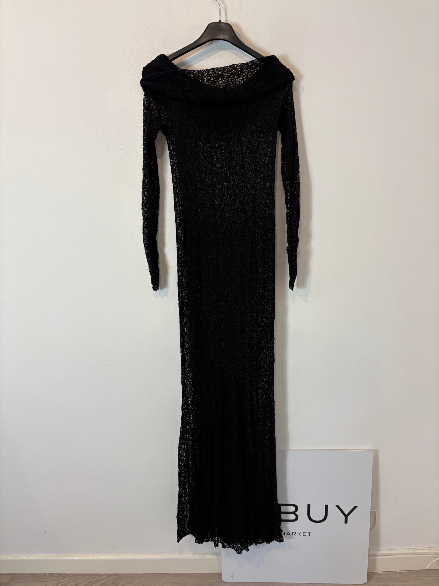 OTRAS. Vestido largo calado escote