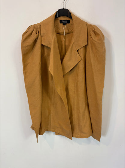 PADOVA. Textured camel jacket and trousers set. Size XS/S