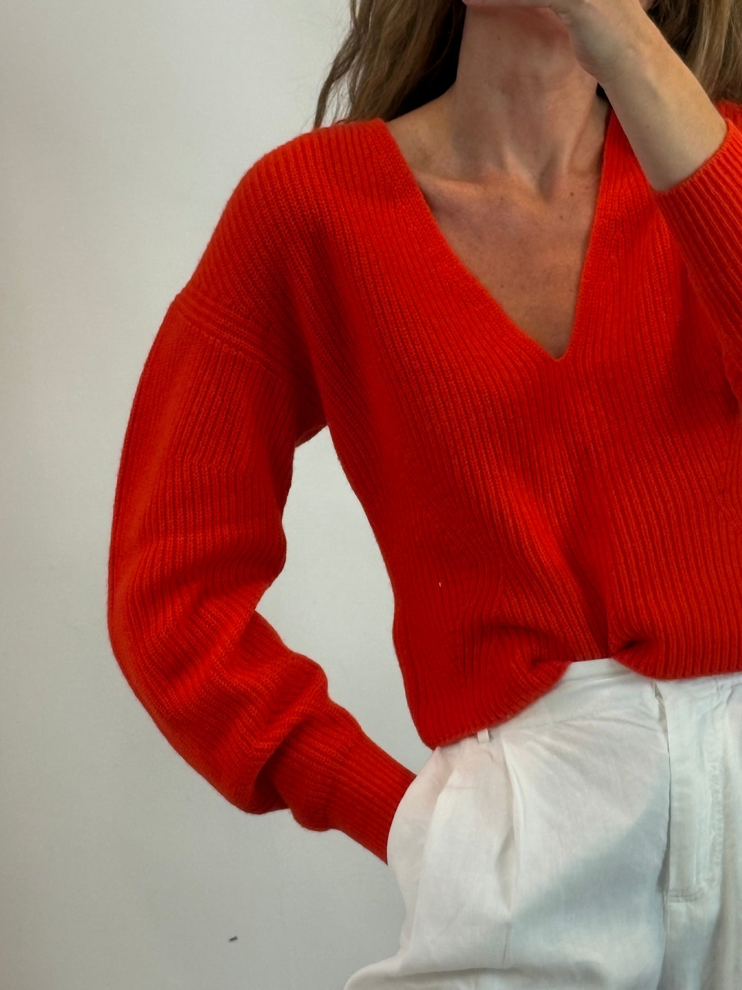 MASSIMO DUTTI. Jersey rojo con lana