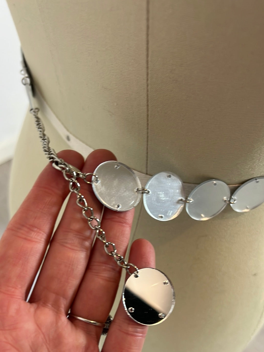 OTHERS. Silver studded top TU